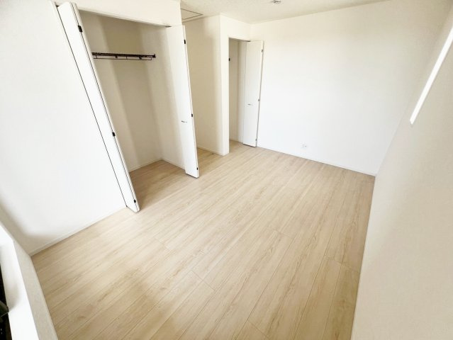 焼津市中根　第1／の洋室|洋室はお手入れ簡単、ノンワックス仕様です

