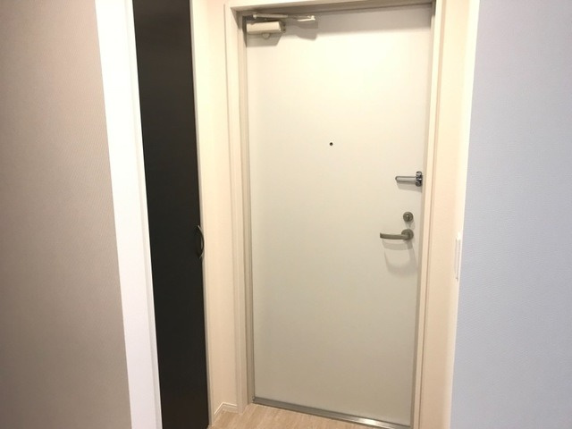 トレインサイド塚本の玄関