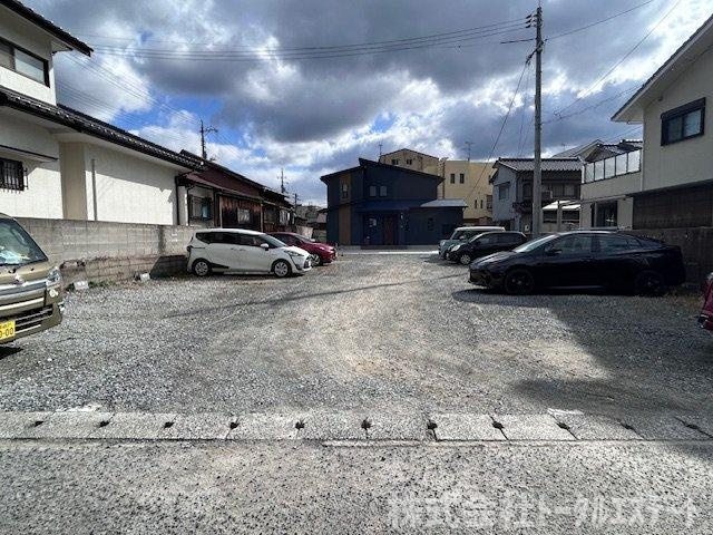 東向山月極駐車場