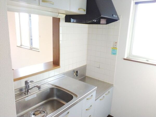 ラシーヌA棟のキッチン