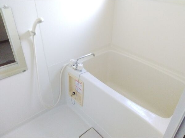 ラシーヌA棟の浴室