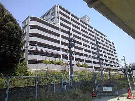 フローレンス竜王リバーコートの外観