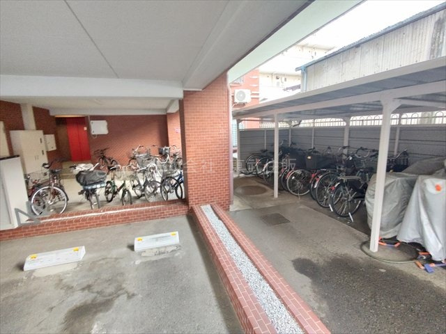【駐輪場】の画像