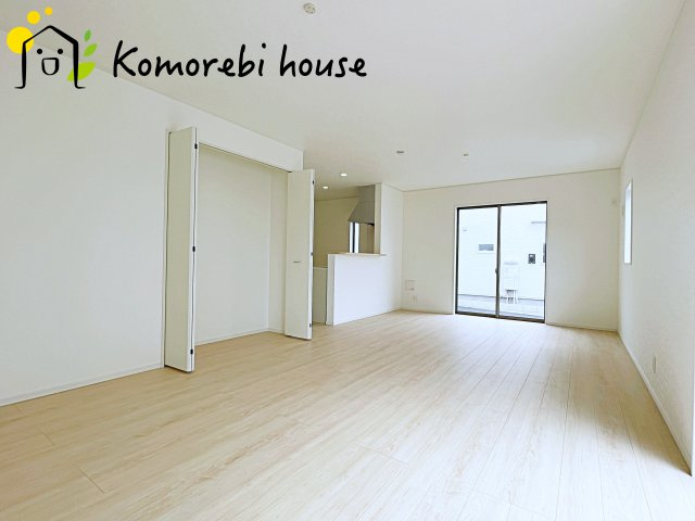 上尾市上尾下　第2　Ⅱ期　新築一戸建て　クレイドルガーデン　04の居間・リビング|こちらのリビングで趣味の時間をお楽しみください