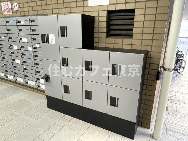国分寺シティハイツのその他共用部分|宅配ボックスです