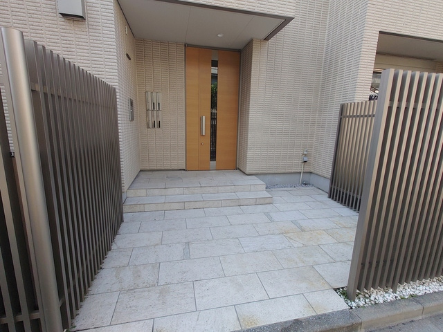 LUCE IKEBUKUROのエントランス
