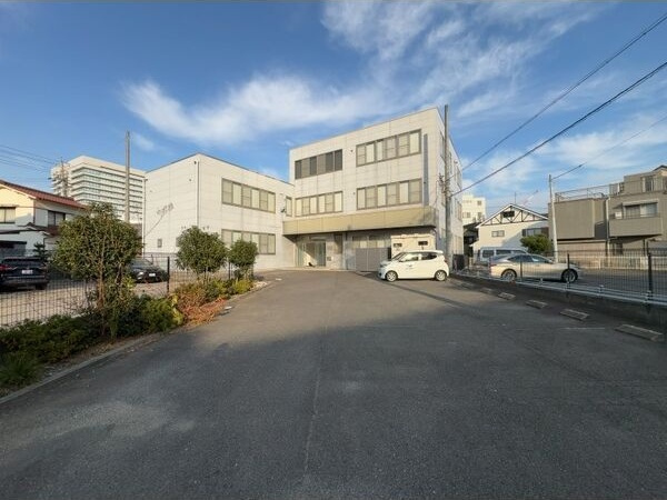 刈谷市桜町五丁目1棟貸しビルの外観