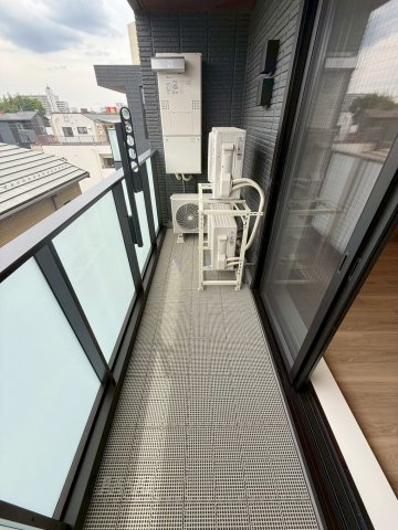 Ｌ’ｓ　Ｐｌｕｓ　豊玉中のバルコニー