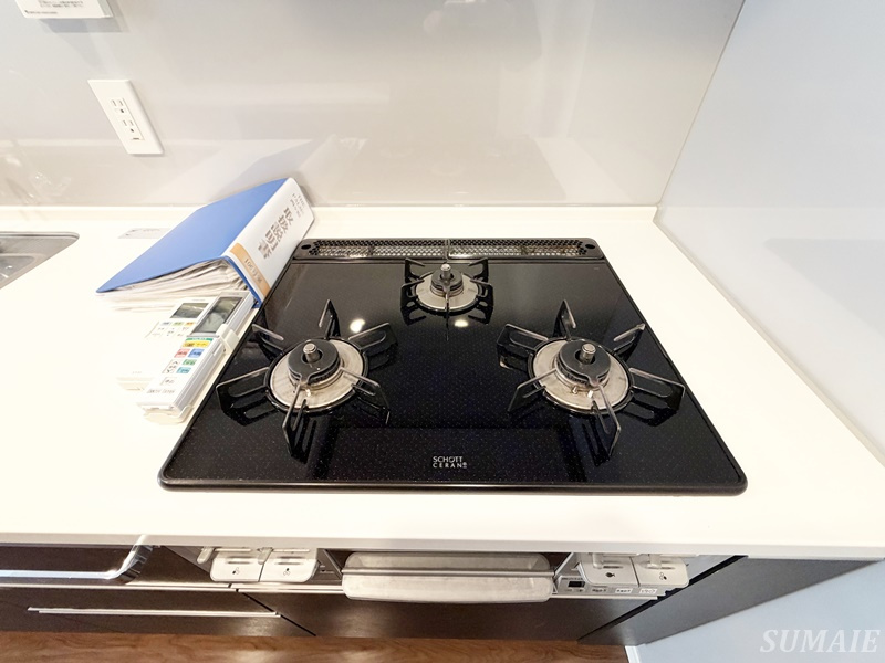 Theパームス西ヶ原のキッチン|3口コンロです☆