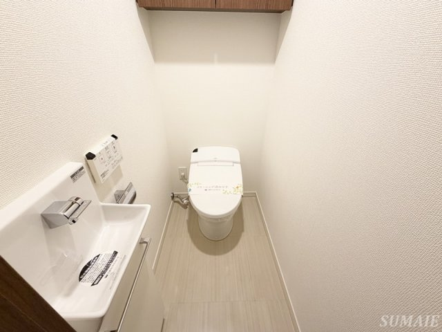 Theパームス西ヶ原のトイレ|洗面台付きトイレです☆