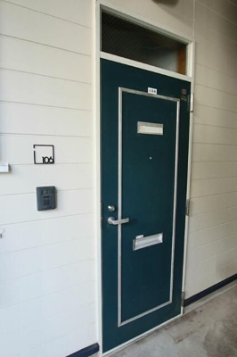 【玄関】 | トラッドハウス12番館(トラッドハウスジュウニバンカン)