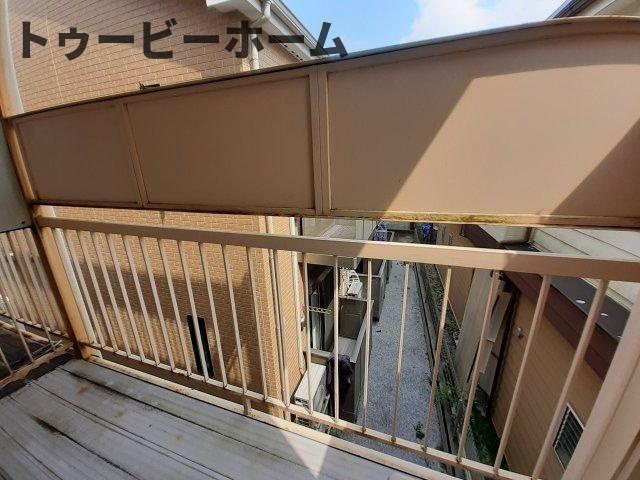 クレールサヤマハイツのバルコニー|暖かな日差しのふりそそぐバルコニー