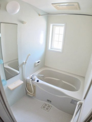 【浴室】 | プラシードⅣ | コンパクトで使いやすいお風呂です