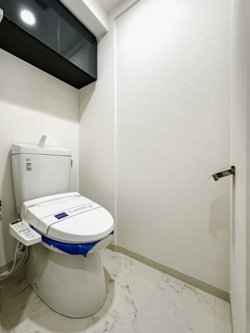 新品家具付きマンション新小川町9(KaGood東京)のトイレ