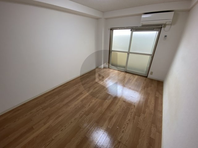 SENTIA八戸ノ里の洋室