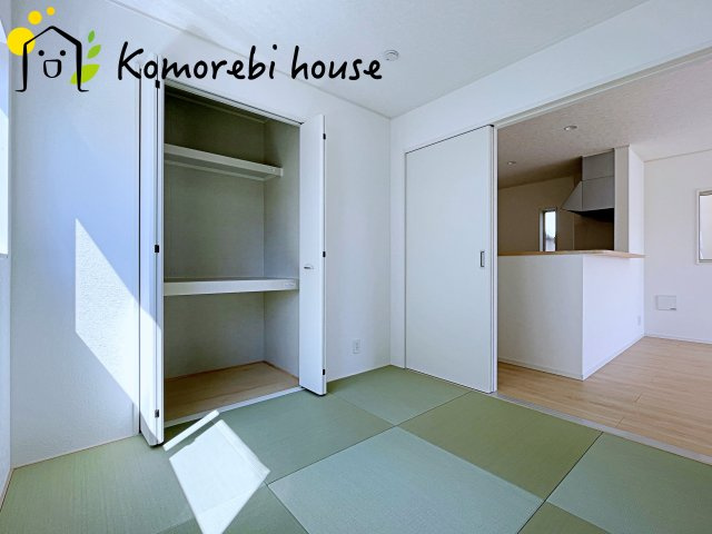 上尾市上尾下　第2　Ⅱ期　新築一戸建て　クレイドルガーデン　05の和室|畳の上でゆっくりとくつろげる和室です