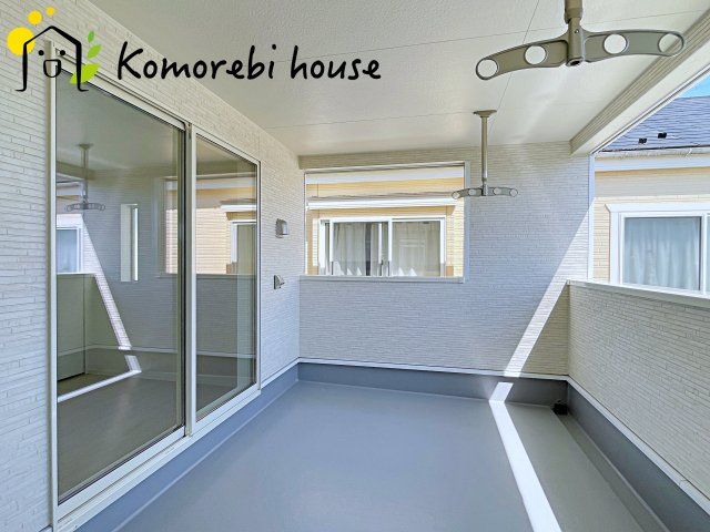 上尾市上尾下　第2　Ⅱ期　新築一戸建て　クレイドルガーデン　05のバルコニー|バルコニー付きです