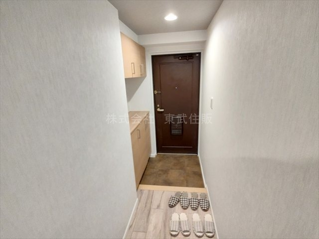 【玄関】 | キャッスル川越南大塚 | 収納もある玄関です