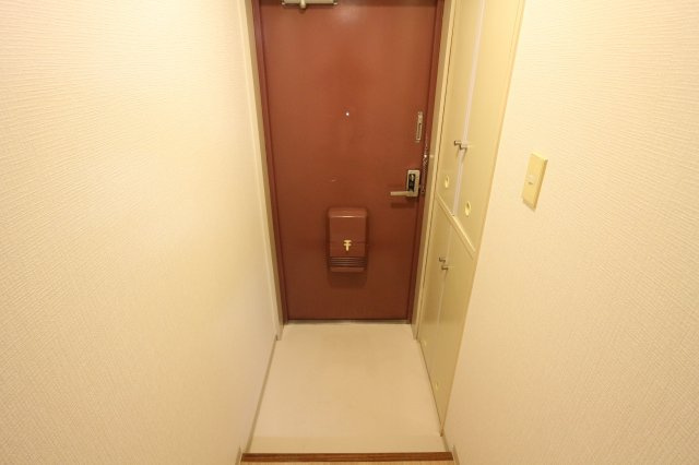 エトワールニシコウベの玄関