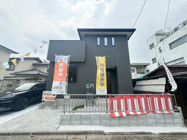 SUN COURTーサンコート－小倉北区神岳2丁目【小倉北区　新築戸建て】の外観|飽きのこない外観が魅力♪