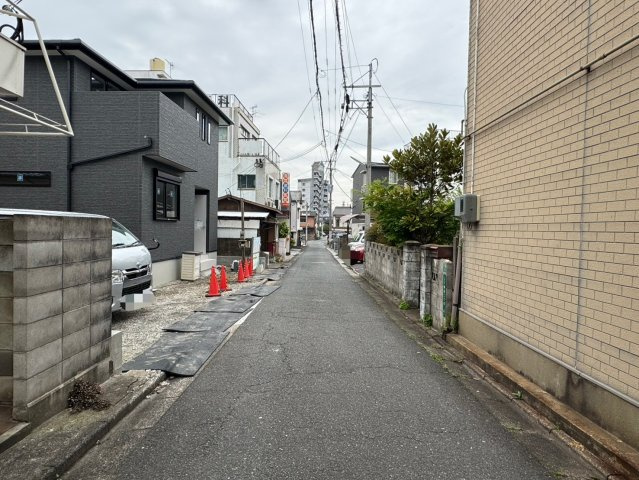 【前面道路含む現地写真】の画像