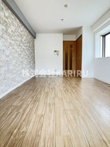 ラ・カーサ・フェリーチェ の内装|同物件別部屋の写真です