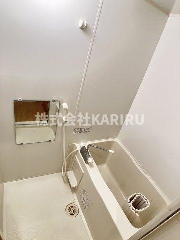 ラ・カーサ・フェリーチェ の浴室|同物件別部屋の写真です