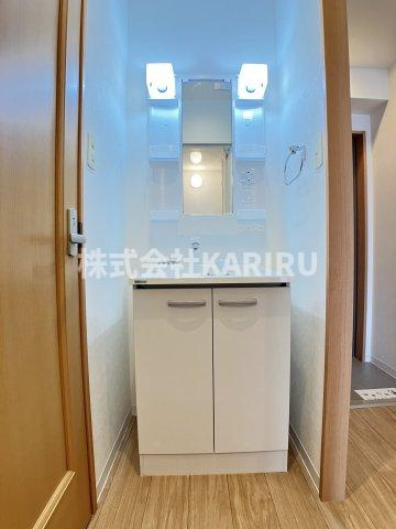 ラ・カーサ・フェリーチェ の洗面所|同物件別部屋の写真です