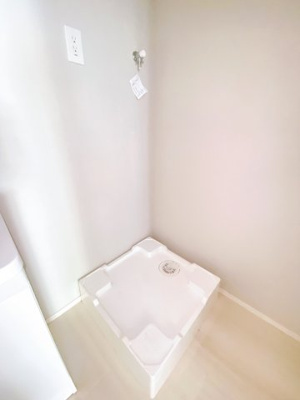 【その他】 | Skip-Step | 室内洗濯機置き場　 ※同建物ほかのお部屋の写真です。