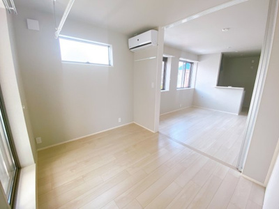 【寝室】 | Skip-Step