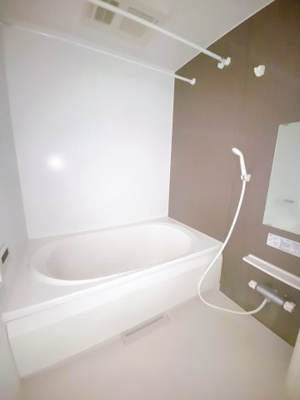 【浴室】 | Skip-Step | ※同建物ほかのお部屋の写真です。