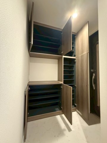 Ｌ’ｓ　Ｐｌｕｓ　豊玉中の玄関