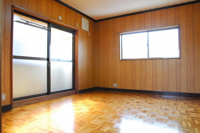 池田戸建ての居間・リビング