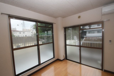 【寝室】 | コーポ・ヒーロ