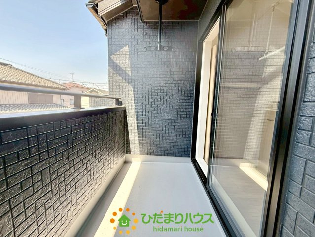 久喜市本町2丁目2期　新築一戸建て　01　のバルコニー