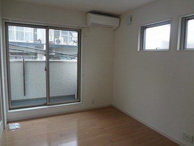 クアルティエーレ四ツ谷のバルコニー