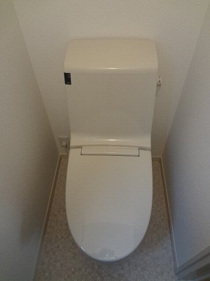 クアルティエーレ四ツ谷のトイレ