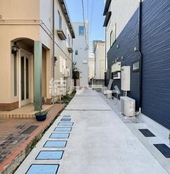 豊島区西巣鴨１丁目のアパートのエントランス