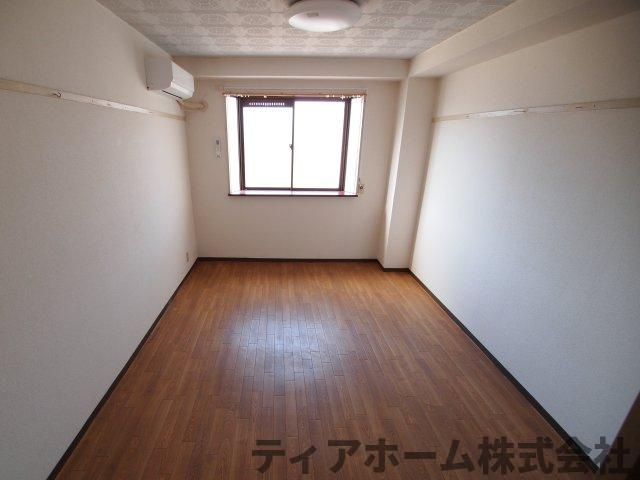 大和高田市西三倉堂２丁目の賃貸マンションの居間・リビング|居間です