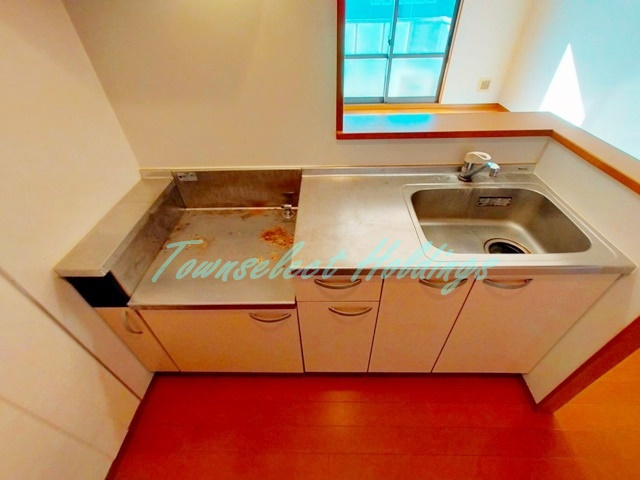 鎌倉市扇ガ谷１丁目のアパートのキッチン