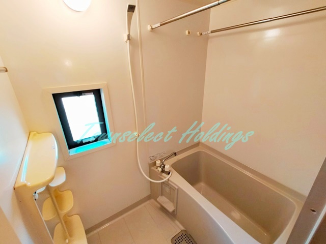 鎌倉市扇ガ谷１丁目のアパートの浴室