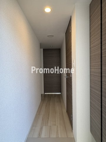 エスレジデンス新御徒町イーストの玄関