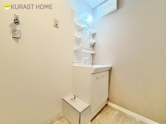 ネオコーポ太秦　1階の洗面所