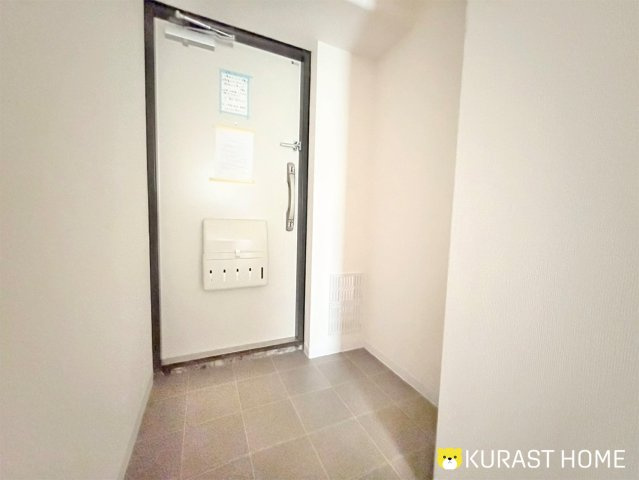 ネオコーポ太秦　1階の玄関