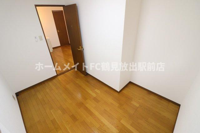 大阪市鶴見区放出東１丁目の賃貸マンションの洋室