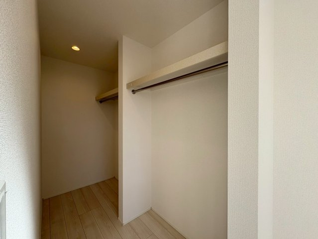 グラファーレ野市町西野5期1棟1　新築戸建住宅の収納|洋服選びが楽しくなりそうな使いやすいWIC。