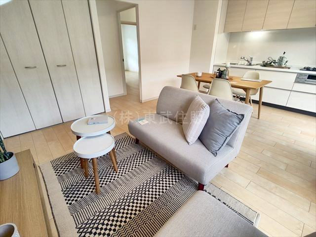 【居間・リビング】 | 志木ニュータウン南の森弐番街4号棟 | ご家族が集まるリビングは12.0帖の広さです