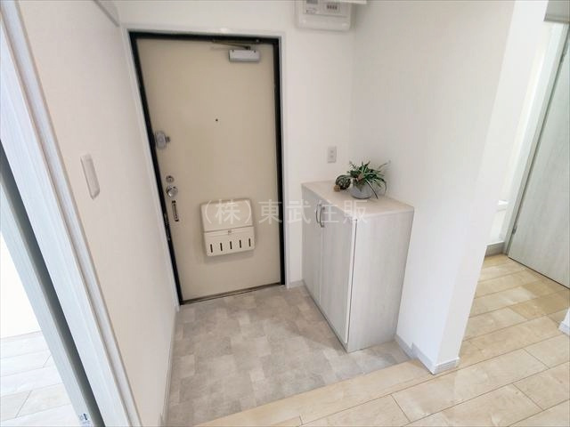 【内装】 | 志木ニュータウン南の森弐番街4号棟 | 収納付きの玄関です