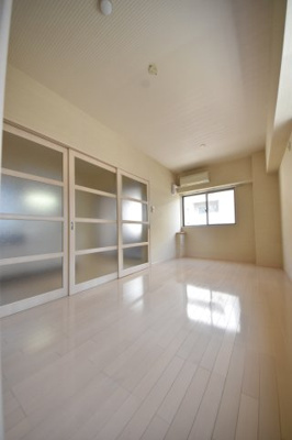 【居間・リビング】 | オープンセサミ元町通