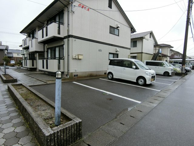 のぎく　Ａの駐車場